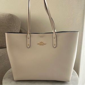 Coach Town Tote - white - new with tags attached